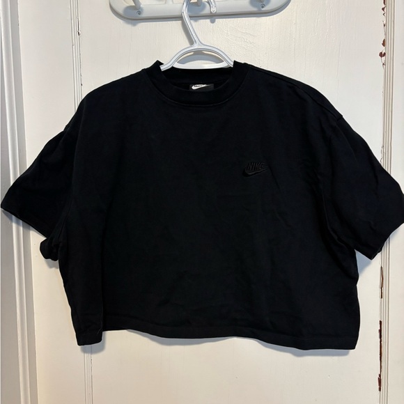 Nike Black Cropped T-Shirt XL | Boxy Fit | Like New - Picture 2 of 6